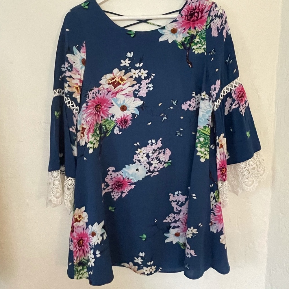 Davi & Dani Floral Mini Dress